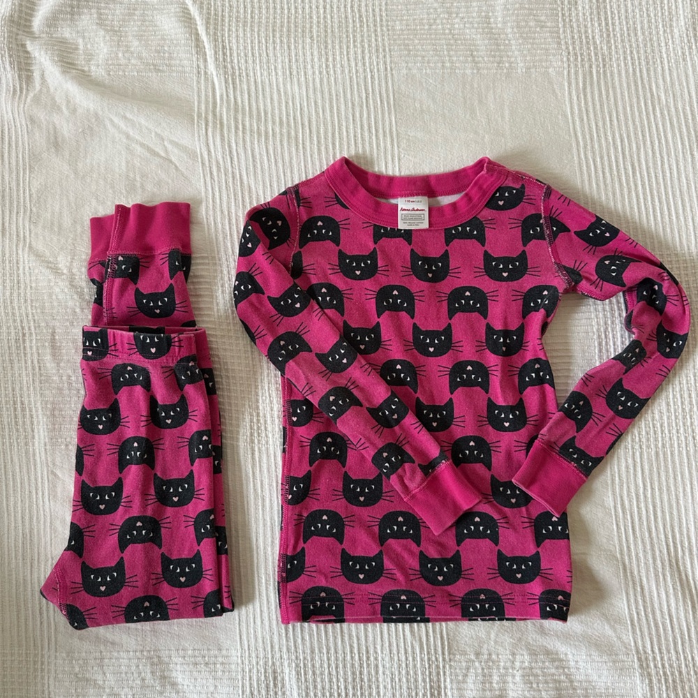 Hanna Andersson Pink and Black Cat Pajama Set